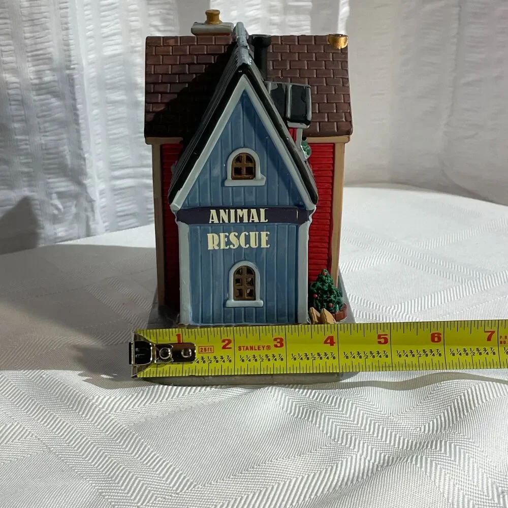 Lemax Purrs N Paws Animal Shelter 65152 Retired Village Building Box 2016